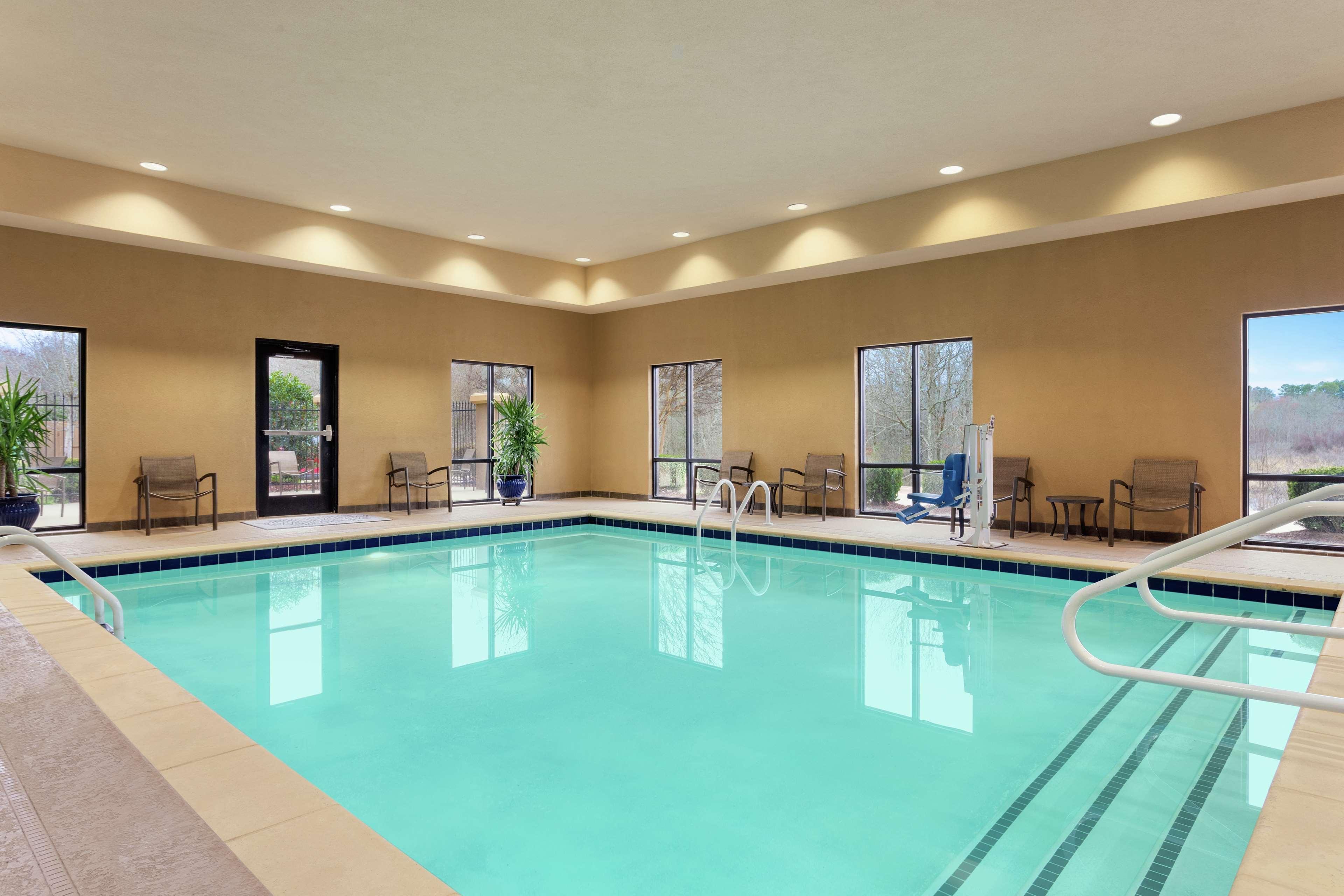 Hotel Hampton & Pine Bluff
