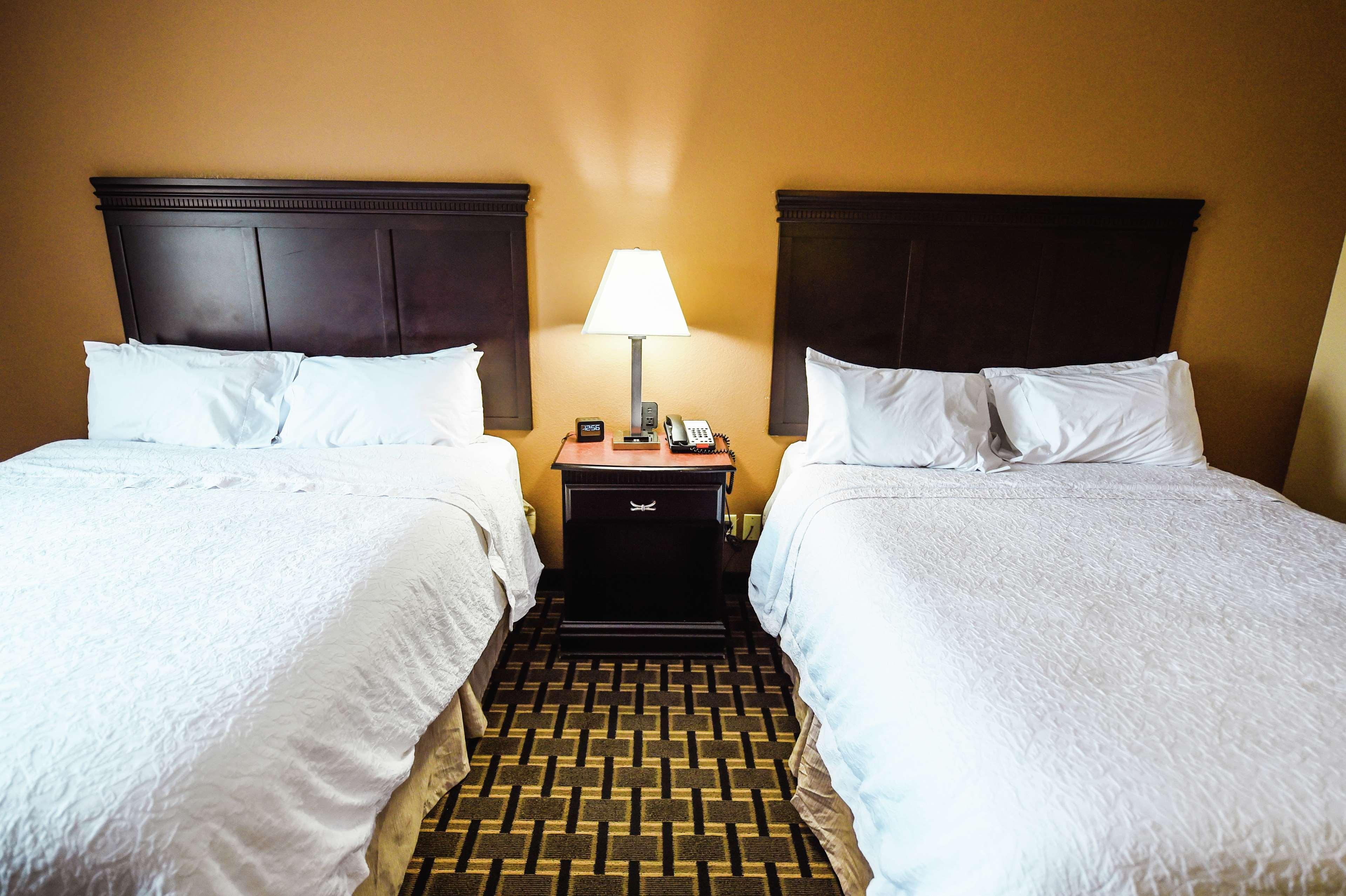 Hampton & Hotel 3*