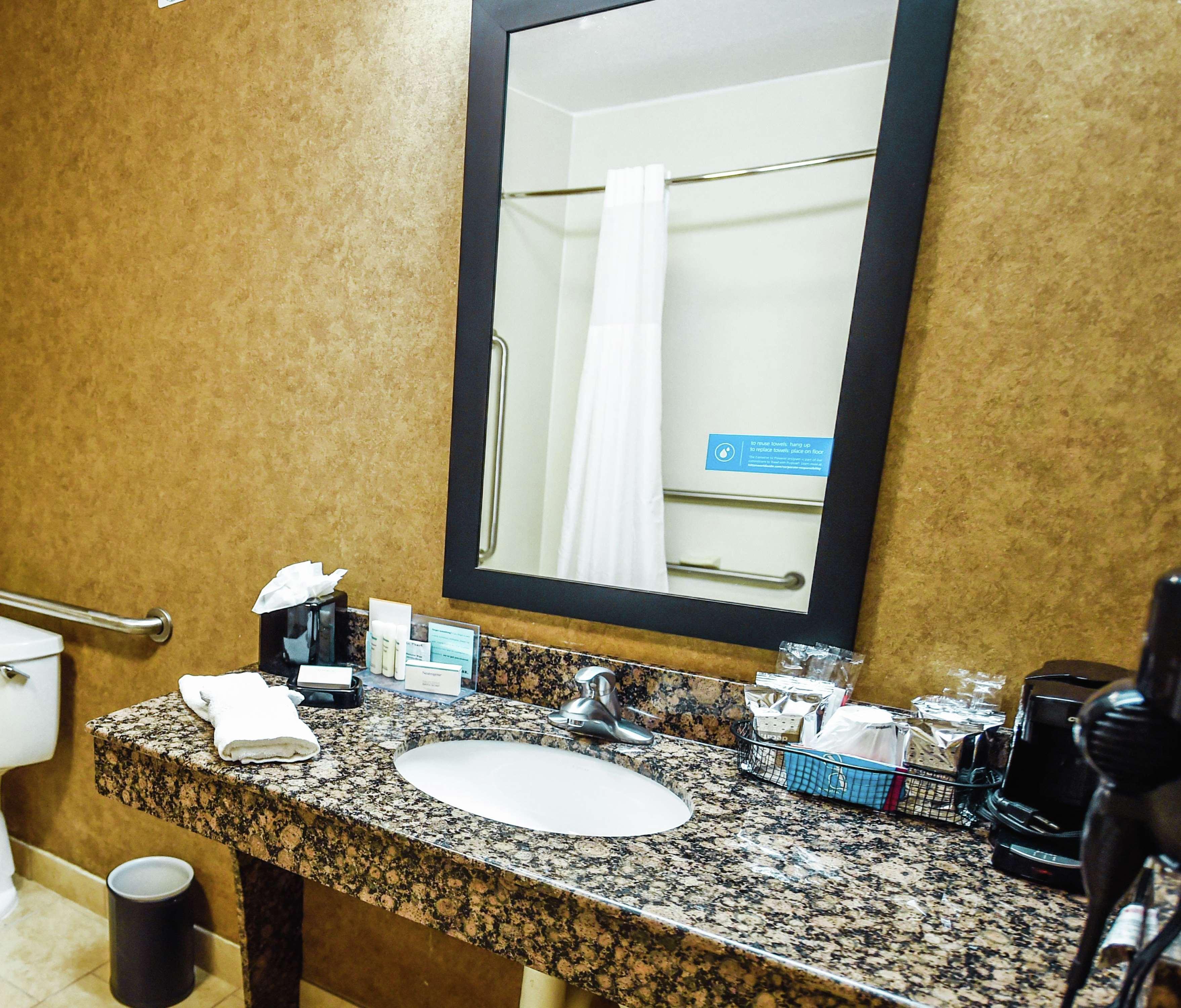 Hotel Hampton & 3*